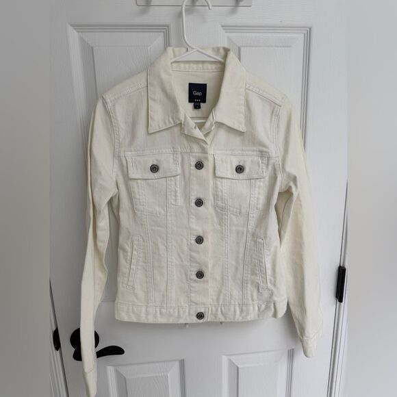 GAP Jackets & Blazers - GAP White Denim Button Up Jacket Women’s Size S